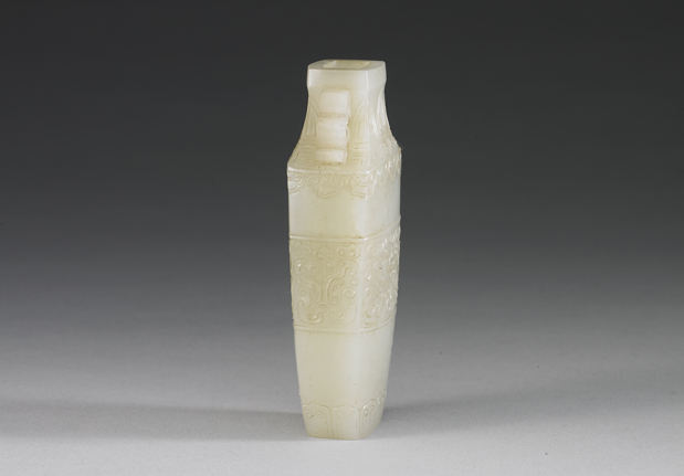 清 青玉獸面小瓶